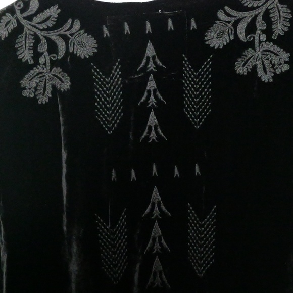 Johnny Was Embroidered Velvet Tunic size medium - Picture 4 of 6